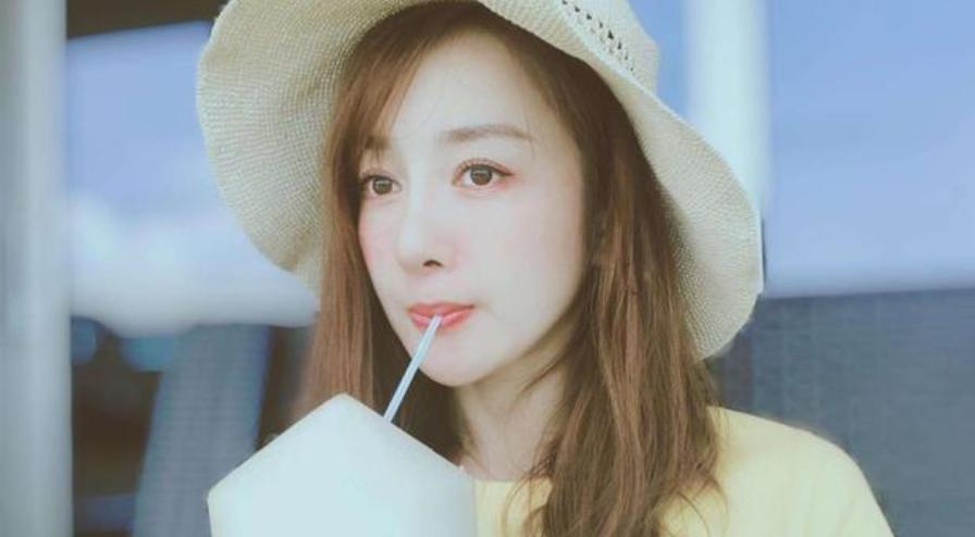 李依晓整容前后，重塑美丽，重塑自信