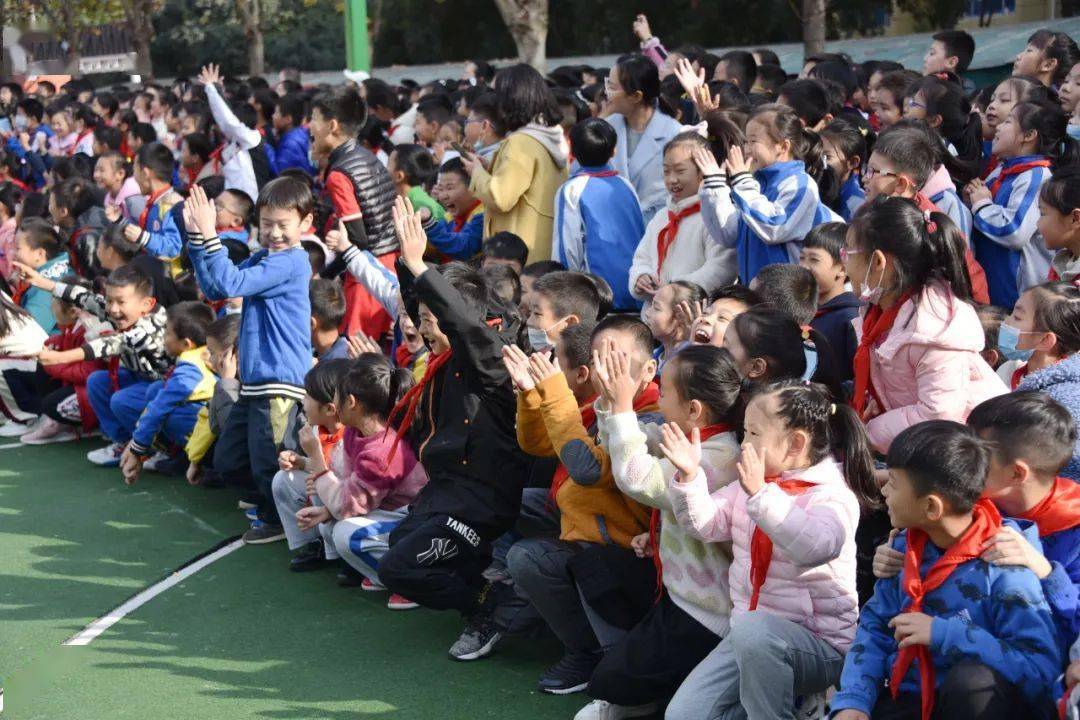 国际足球实时比分，瞬息万变的赛场动态与球迷的必备利器