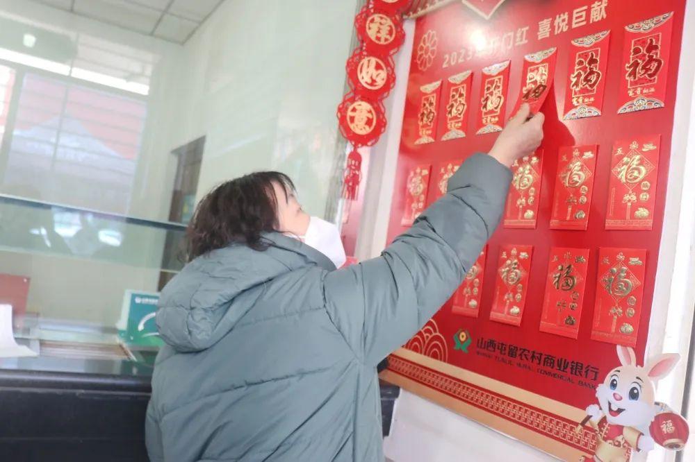 双色球8月17日开奖结果查询——揭秘幸运之门背后的故事