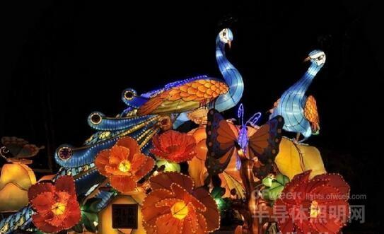 左岸春风一语断蓝，元宵灯会的璀璨与温情